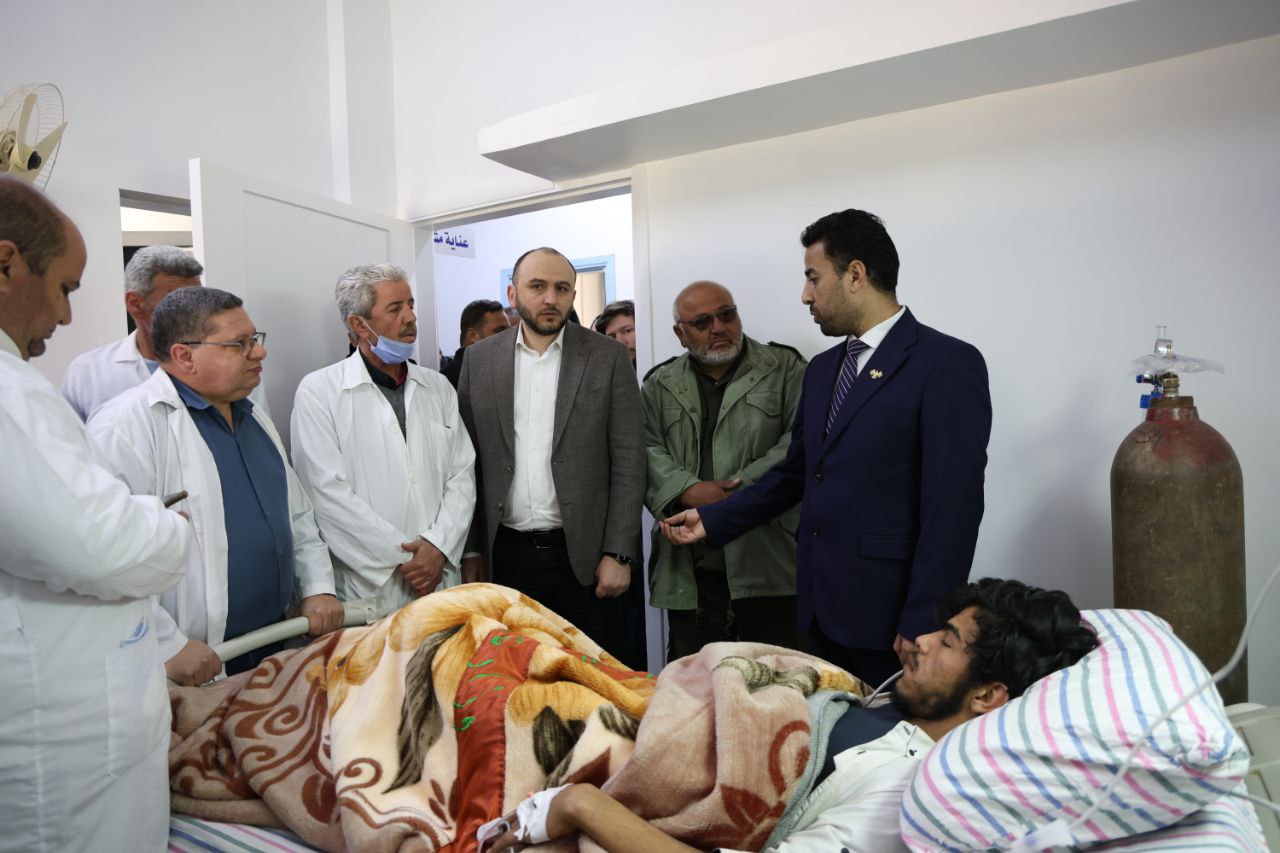 وزير الصحة يتفقّد القطاع الصحي في حمص ويضعُ حجر الأساس لمشاريع حيوية في القصير والقريتين