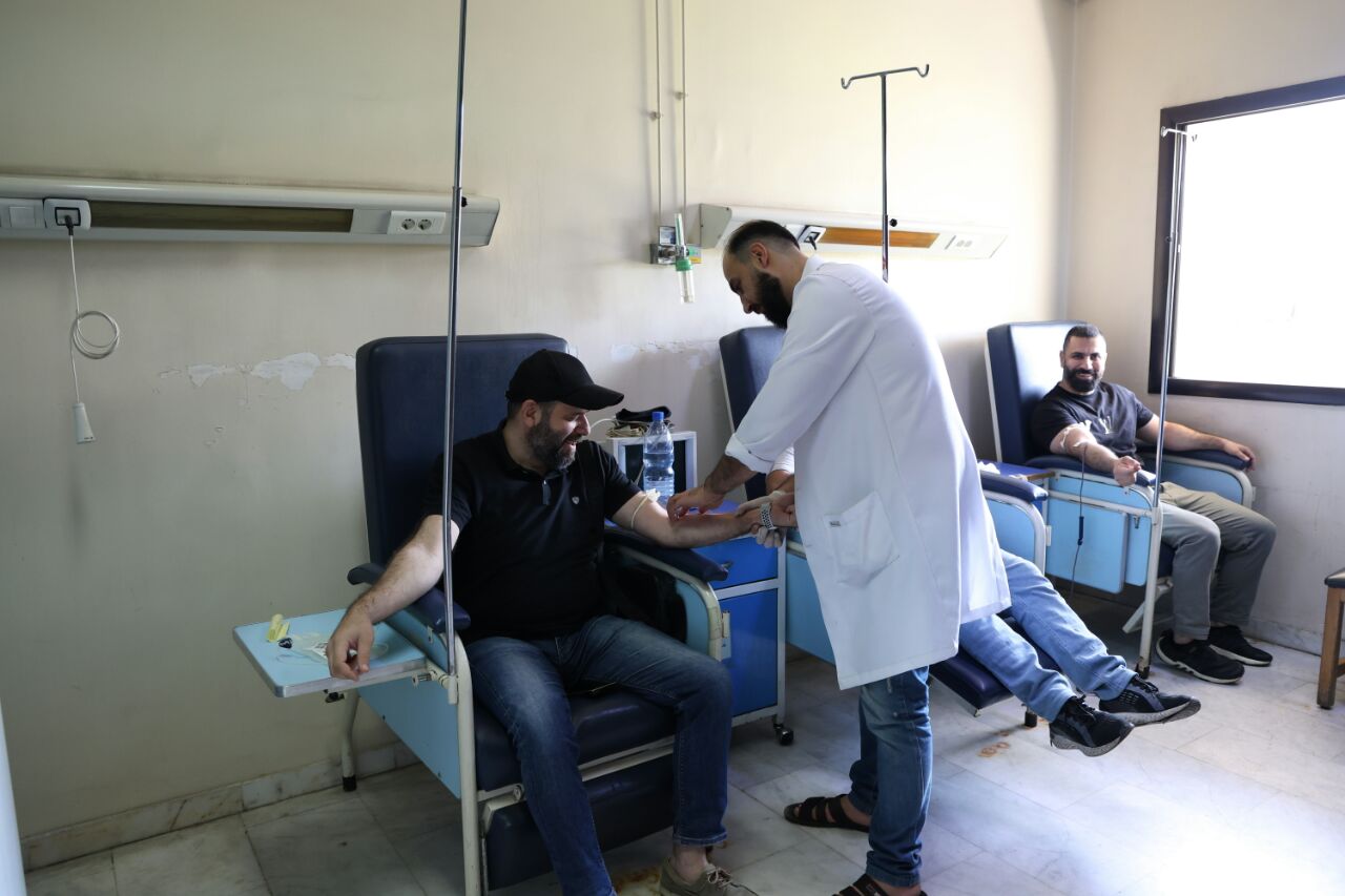 "شعب واحد.. دم واحد".. حملة للتبرع بالدم في مشفى الهلال الأحمر العربي السوري