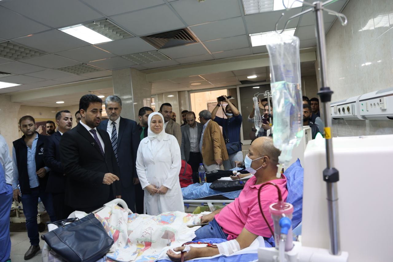 تفقد وزير الصحة الدكتور "مصعب العلي" أجهزة غسيل الكلى الجديدة