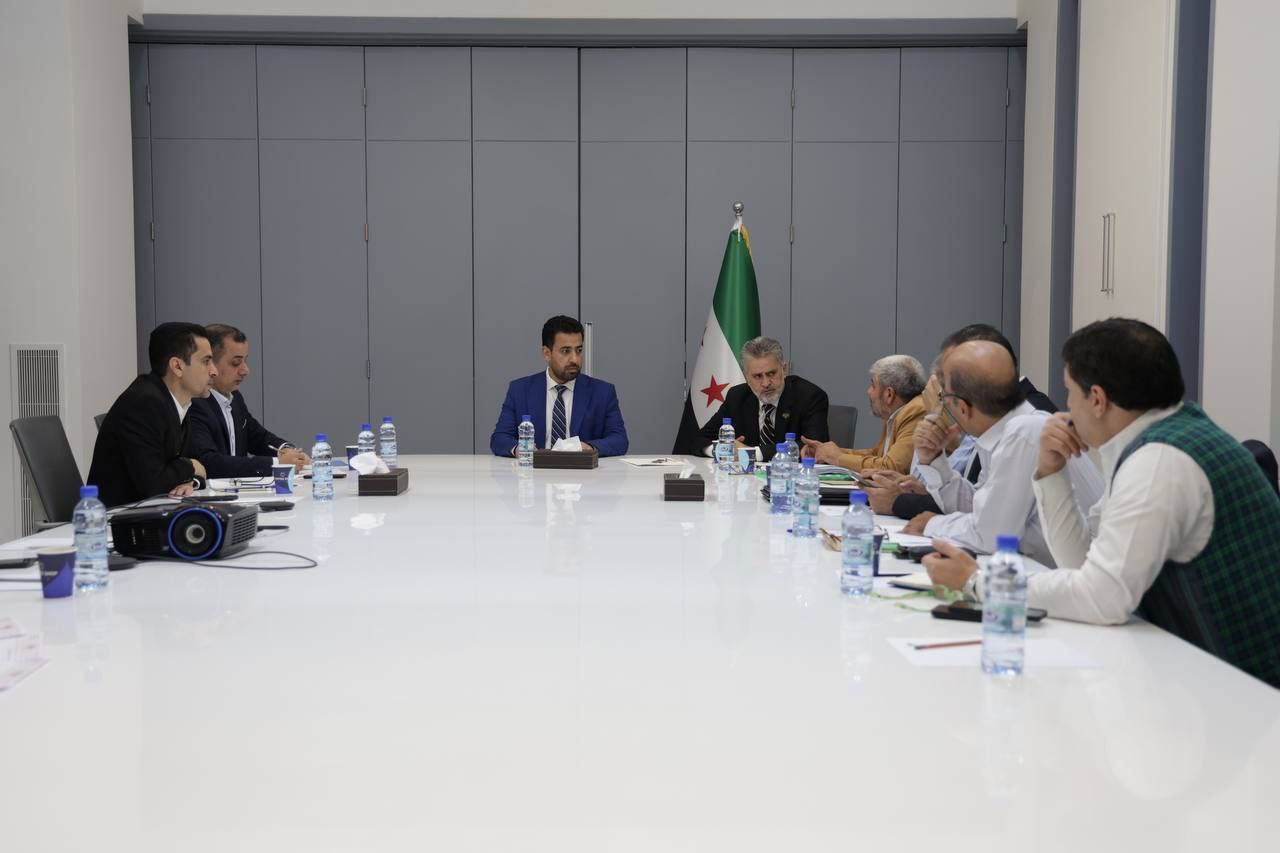 وزير الصحة يلتقي مديري الصحة في المحافظات لمناقشة تطوير عمل القطاع الصحي