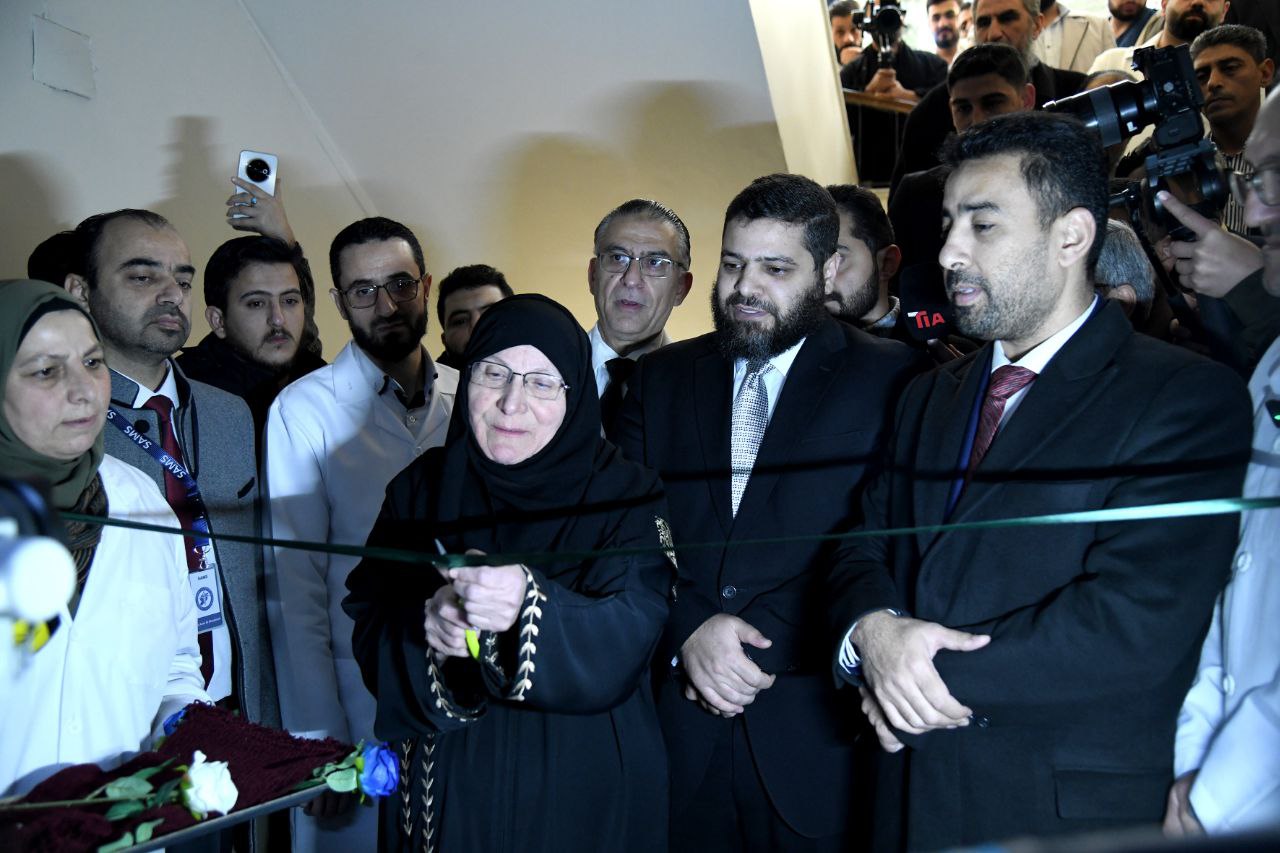 افتتح وزير الصحة الدكتور "مصعب العلي" أقساماً طبية جديدة في مشفى التل الوطني بريف دمشق