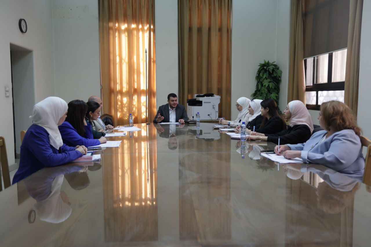 وزارة الصحة تبحث تنظيم تسجيل المستحضرات غير الدوائية المستوردة