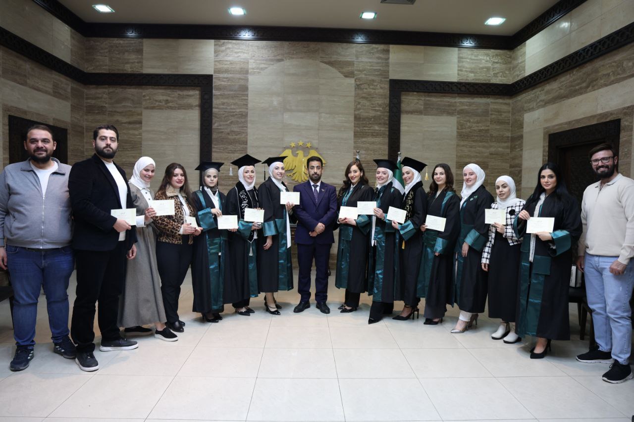 وزارة الصحة تكرّم الدفعة الأولى من اختصاصيي إدارة النظم الصحية والصحة العامة