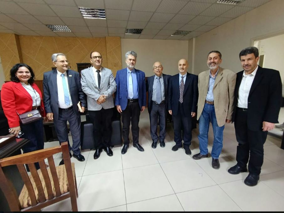 أجرى معاون وزير الصحة مع الوفد المرافق جولة تفقدية إلى مدرسة التمريض