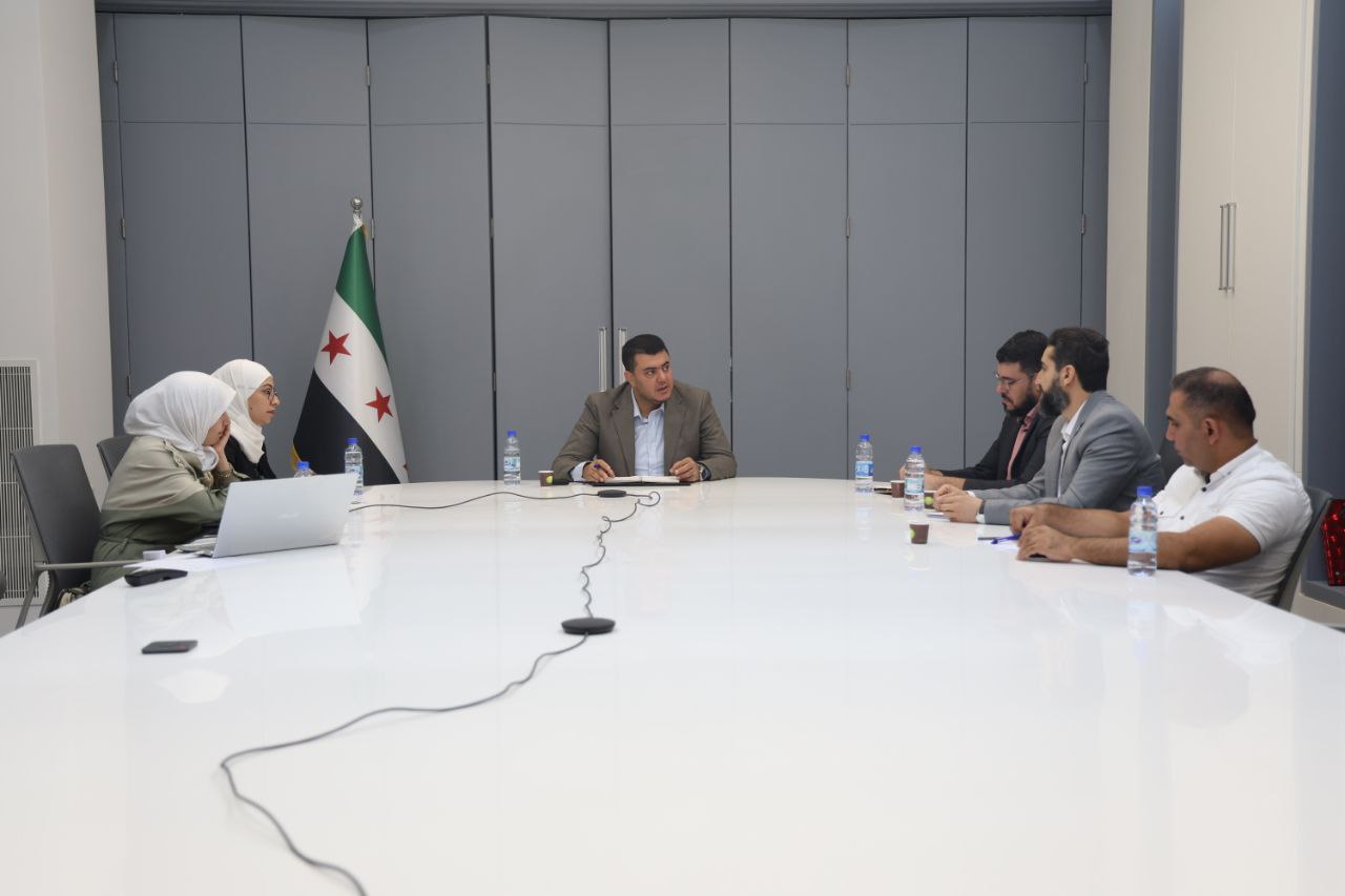 ناقش معاون وزير الصحة للشؤون الصيدلانية الدكتور "عبدو محلي"  آليات اعتماد دراسة التكافؤ الحيوي الافتراضي