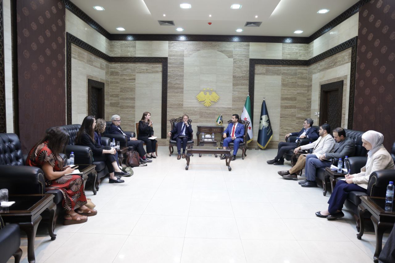 وزير الصحة يبحث مع القائم بالأعمال الفرنسي سبل دعم القطاع الصحي وتعزيز التعاون